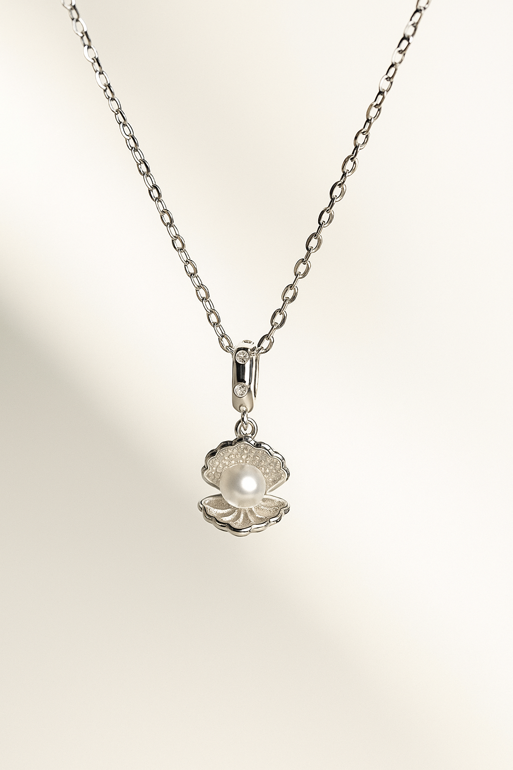Pearl Shell Silver Pendant
