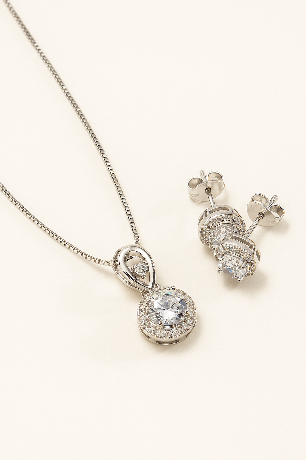 Halo Silver Pendant Set