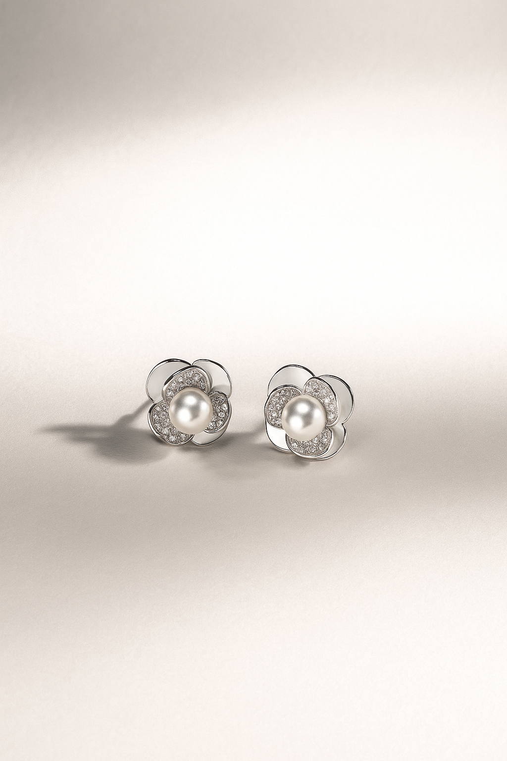 Flower Pearl Pendant Set