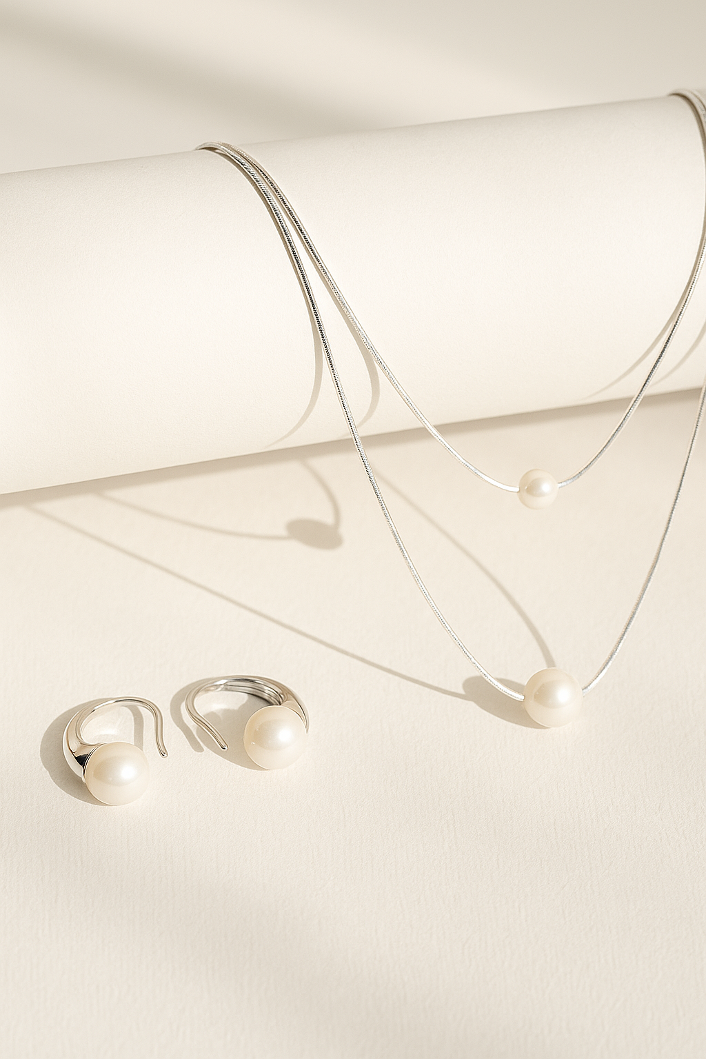 Double Layered Pearl Nacklace Set