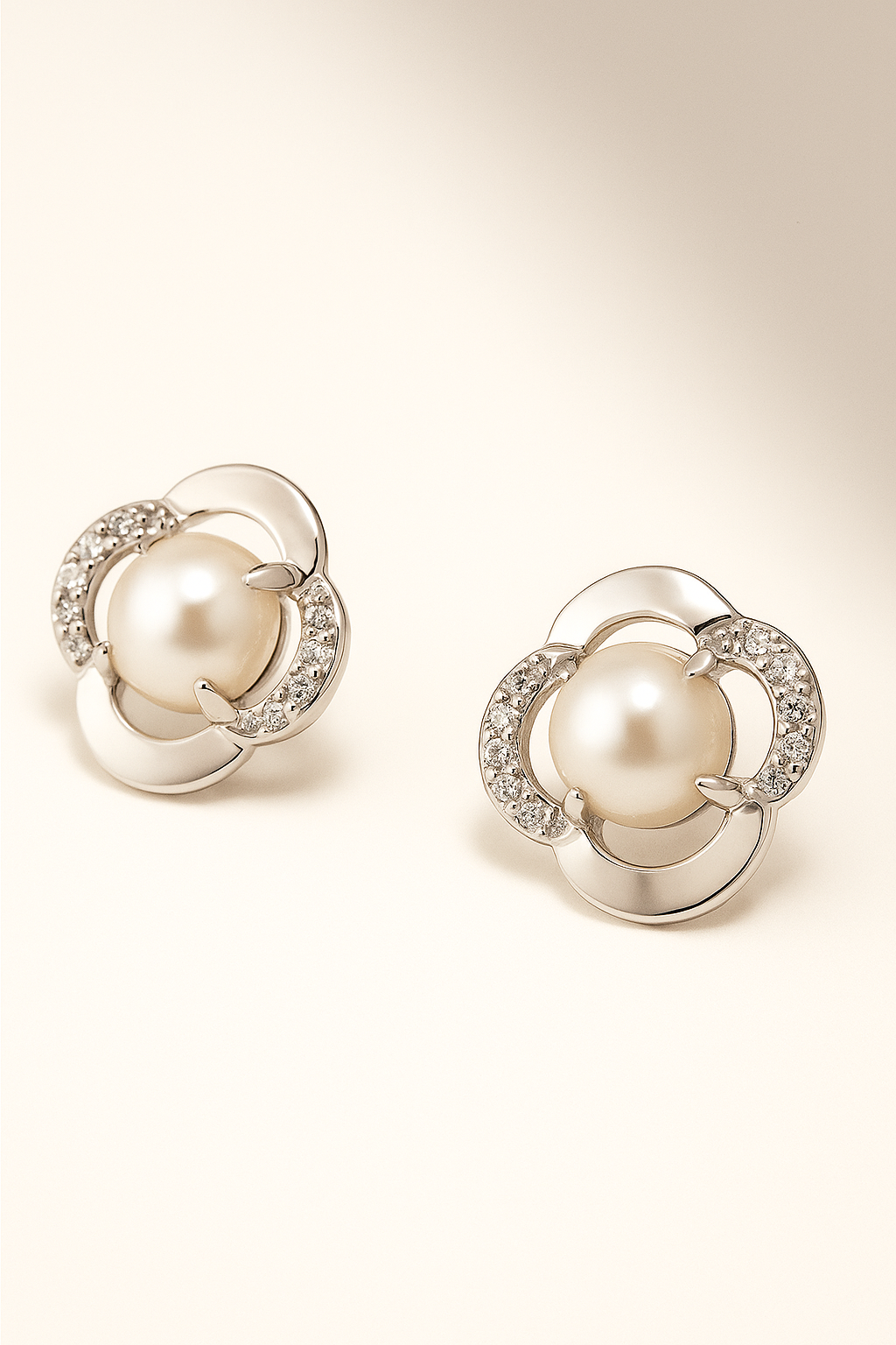 Pearl in Bloom Pendant Set