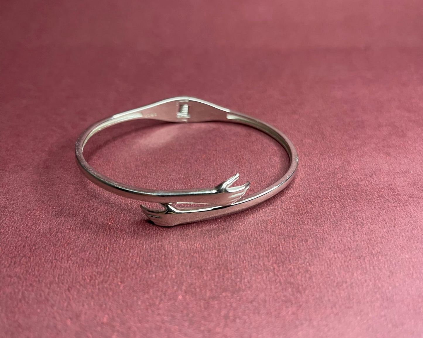 Silver Hug Bracelet