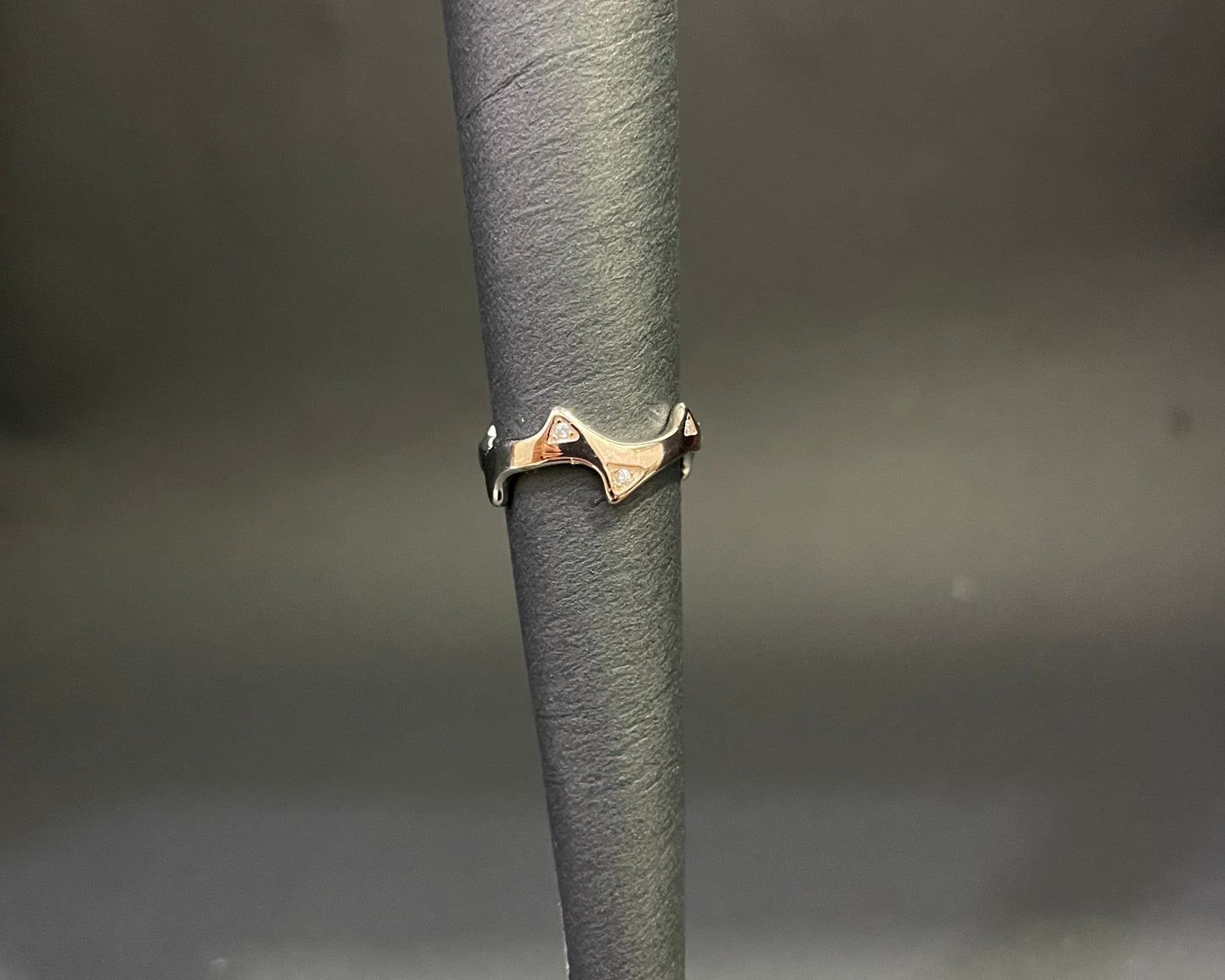 Elegant Wave Ring