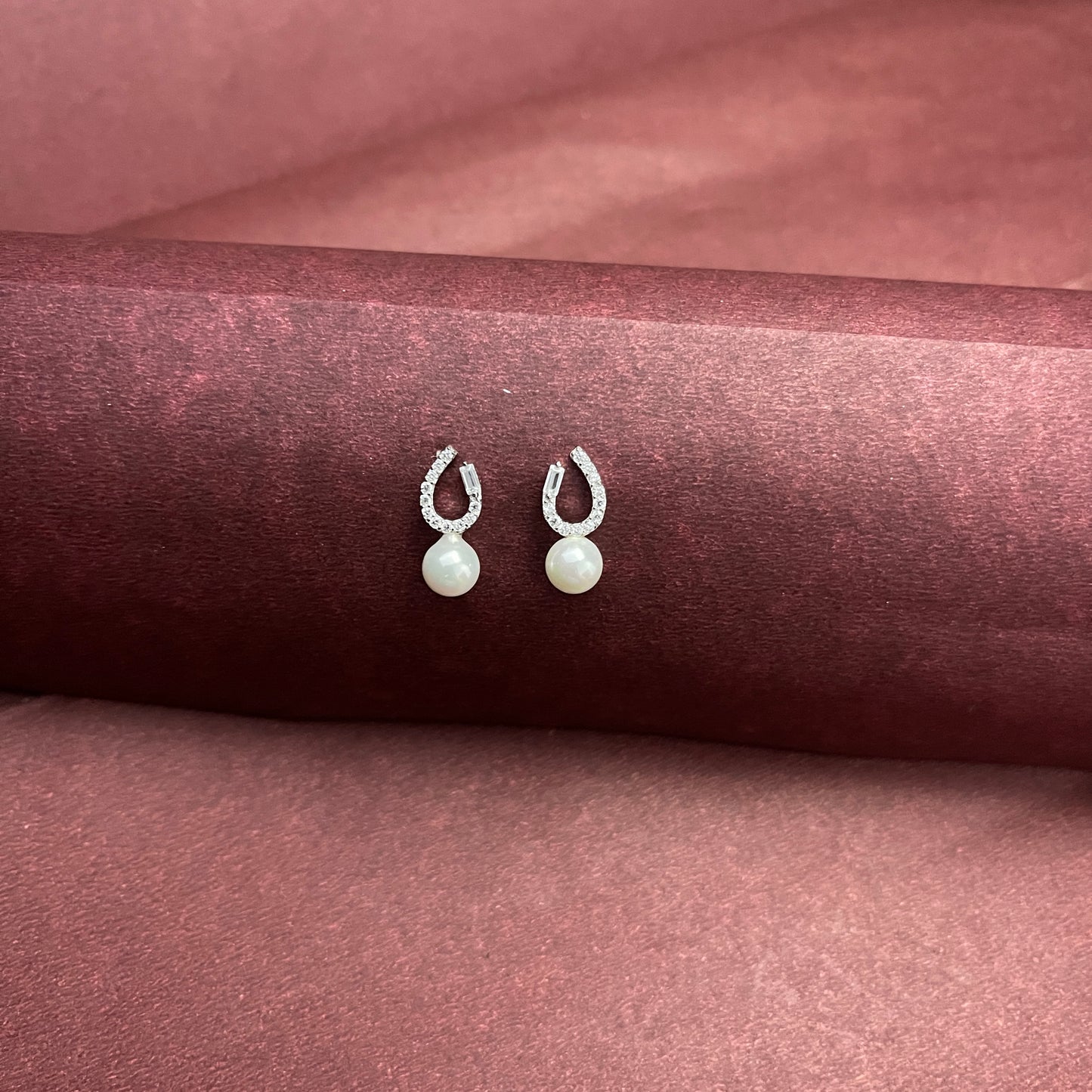 Dewdrop Pearl Silver Earring