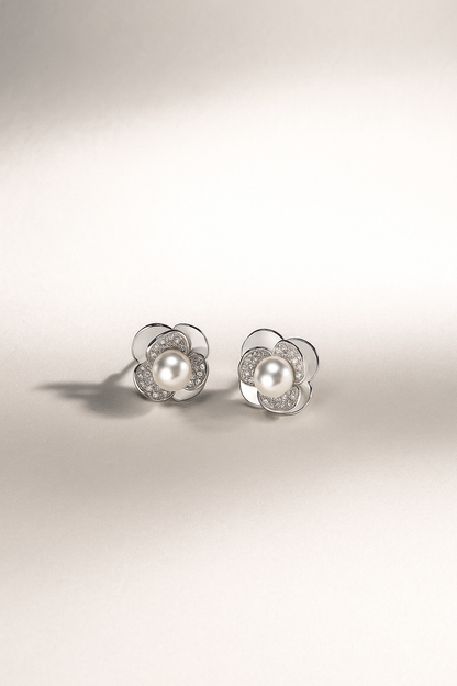 Flower Pearl Pendant Set
