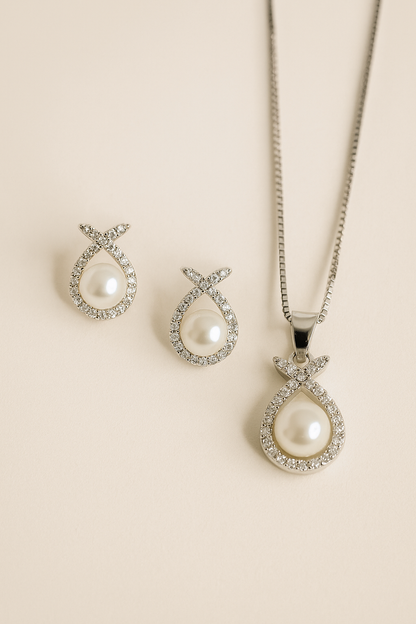 Pearl Drop Pendant Set