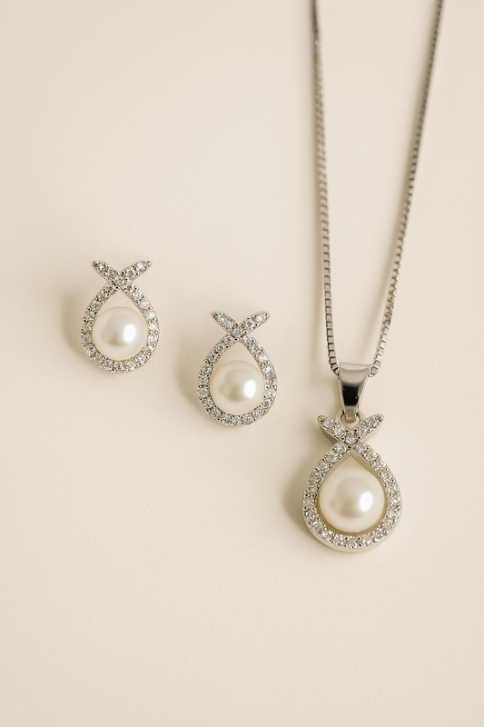 Pearl Drop Pendant Set