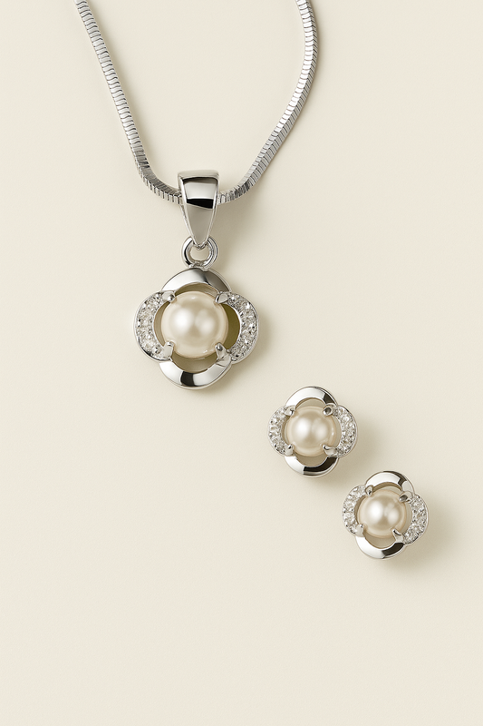 Pearl in Bloom Pendant Set