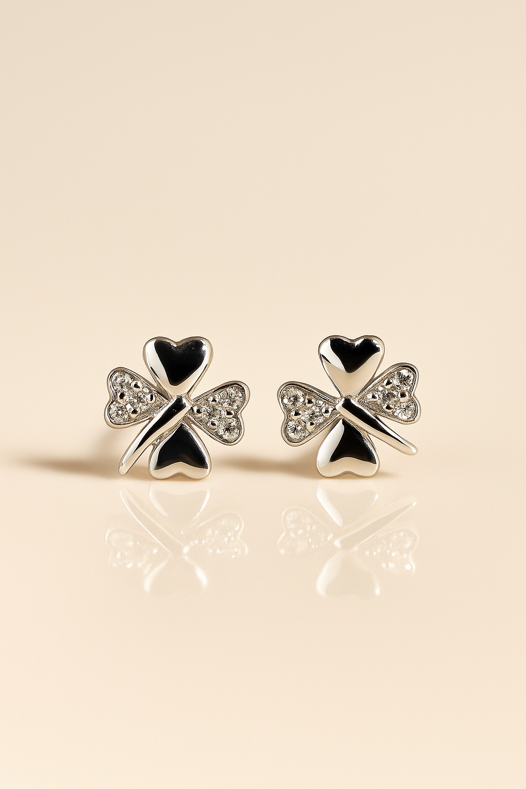 Heartleaf Silver Studs