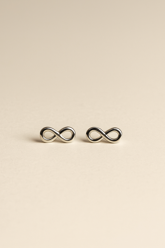 Endless Elegance Silver Studs