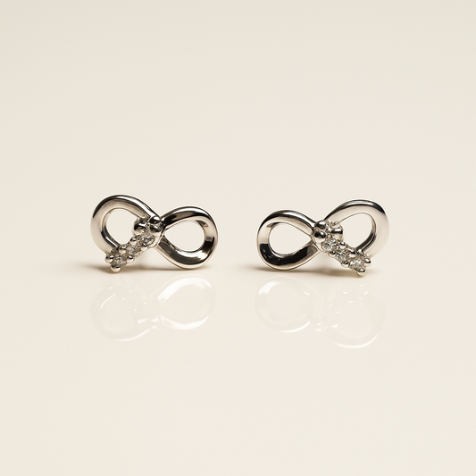 Infinity Amour Silver Studs
