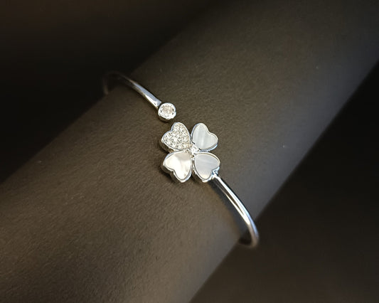 Flower Pear Bracelet