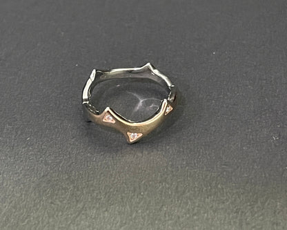 Elegant Wave Ring